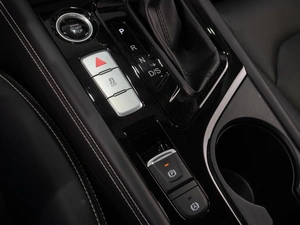 Лифтбек JAC J7 2023 года, 1850000 рублей, Тюмень