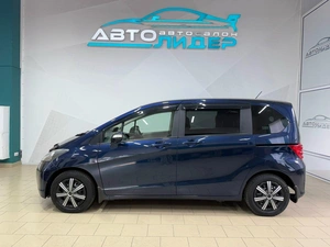 Минивэн Honda Freed 2008 года, 799000 рублей, Красноярск