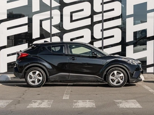 Внедорожник Toyota C-HR 2019 года, 1699000 рублей, Краснодар