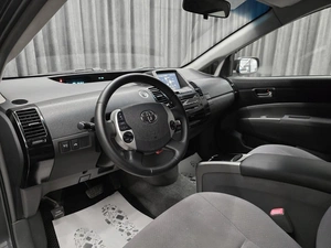 Лифтбек Toyota Prius 2008 года, 699000 рублей, Красноярск