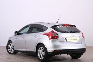 Хетчбэк Ford Focus 2012 года, 829000 рублей, Омск