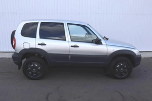 Внедорожник Chevrolet Niva 2020 года, 820000 рублей, Брянск