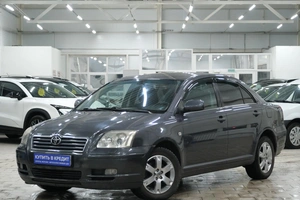 Седан Toyota Avensis 2005 года, 869000 рублей, Омск
