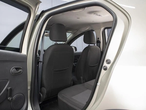 Седан Renault Logan 2021 года, 1050000 рублей, Омск