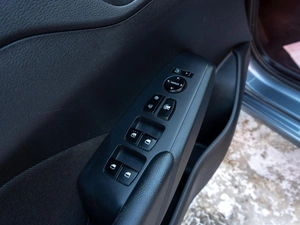 Седан Hyundai Solaris 2019 года, 999000 рублей, Саратов