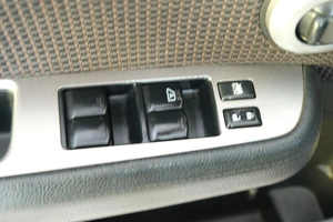 Хетчбэк Nissan Tiida 2010 года, 789000 рублей, Омск