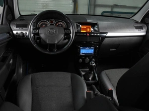 Седан Opel Astra 2012 года, 545000 рублей, Воронеж