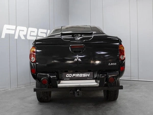 Пикап Mitsubishi L200 2012 года, 1120000 рублей, Омск