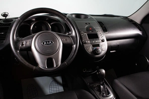Хетчбэк Kia Soul 2011 года, 899000 рублей, Сургут