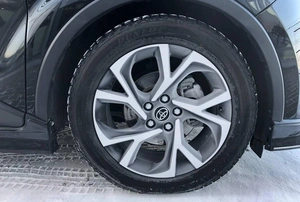 Внедорожник Toyota C-HR 2018 года, 2190000 рублей, Солонцы