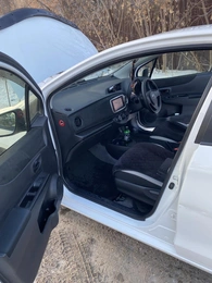 Хетчбэк Toyota Vitz 2013 года, 800000 рублей, Красноярск