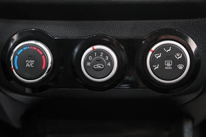Седан Kia Rio 2017 года, 1039000 рублей, Омск