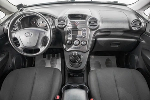 Минивэн Kia Carens 2011 года, 739000 рублей, Барнаул