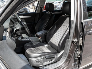 Седан Volkswagen Passat 2011 года, 1370000 рублей, Краснодар