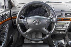Седан Toyota Avensis 2007 года, 619000 рублей, Барнаул