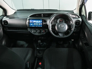 Хетчбэк Toyota Vitz 2018 года, 1179000 рублей, Аксай