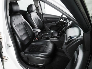 Седан Chevrolet Cruze 2011 года, 799000 рублей, Воронеж