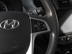 Седан Hyundai Solaris 2015 года, 960000 рублей, Омск