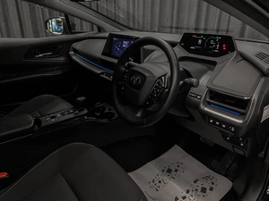 Лифтбек Toyota Prius 2023 года, 3500000 рублей, Красноярск