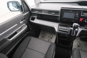 Минивэн Honda Stepwgn Spada 2015 года, 2049000 рублей, Красноярск