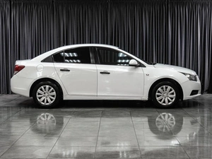 Седан Chevrolet Cruze 2011 года, 669000 рублей, Тюмень