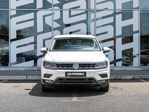 Внедорожник Volkswagen Tiguan 2018 года, 2425000 рублей, Краснодар