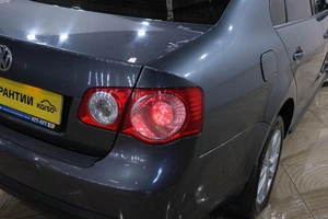 Седан Volkswagen Jetta 2009 года, 739000 рублей, Новокузнецк