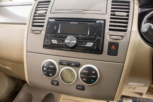 Седан Nissan Tiida 2006 года, 599000 рублей, Барнаул