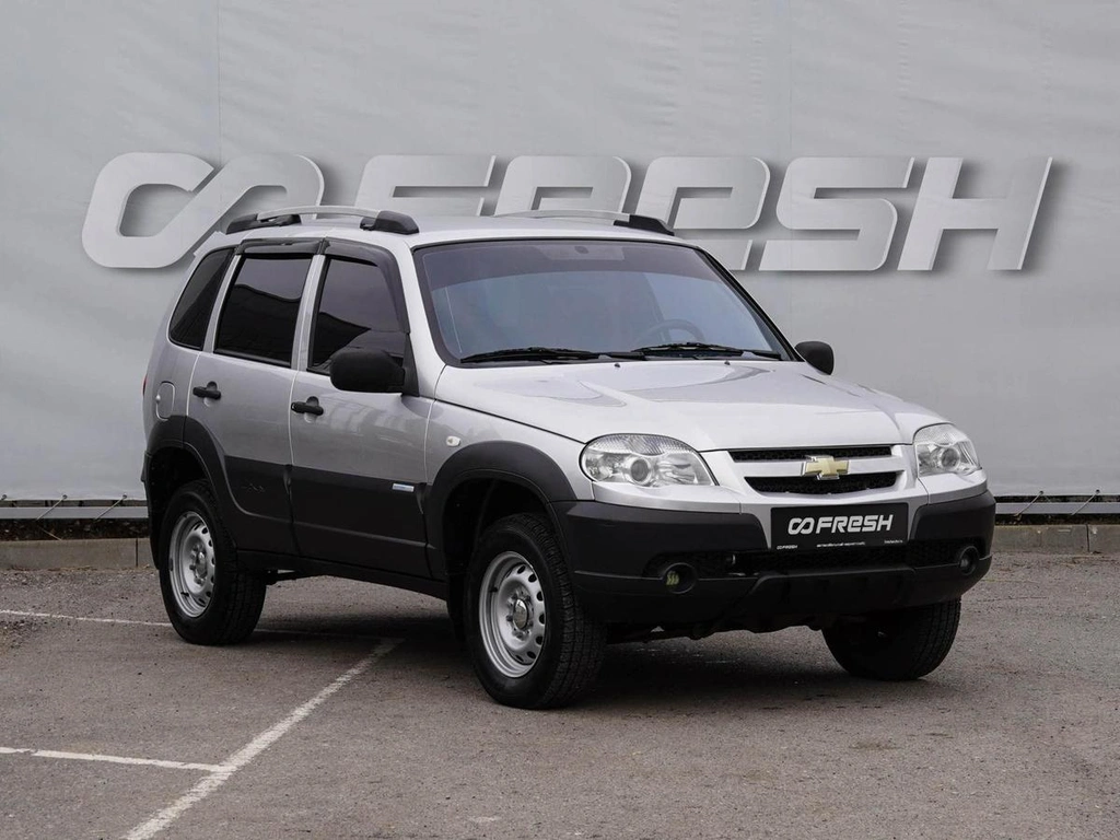 Внедорожник Chevrolet Niva 2011 года, 680000 рублей, Волгоград