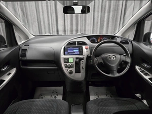 Хетчбэк Toyota Ractis 2010 года, 815000 рублей, Красноярск