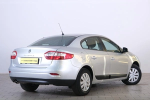 Седан Renault Fluence 2011 года, 659000 рублей, Омск