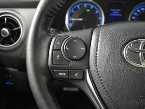 Седан Toyota Corolla 2018 года, 1698100 рублей, Казань