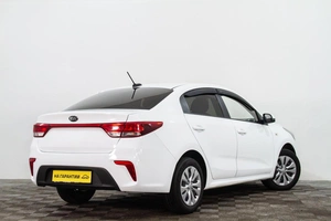 Седан Kia Rio 2019 года, 1199000 рублей, Сургут