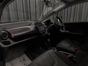 Хетчбэк Honda Fit 2013 года, 845000 рублей, Красноярск