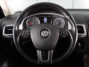 Внедорожник Volkswagen Touareg 2016 года, 3129000 рублей, Ростов-на-Дону