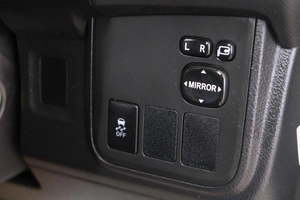 Минивэн Toyota Wish 2017 года, 2019000 рублей, Омск