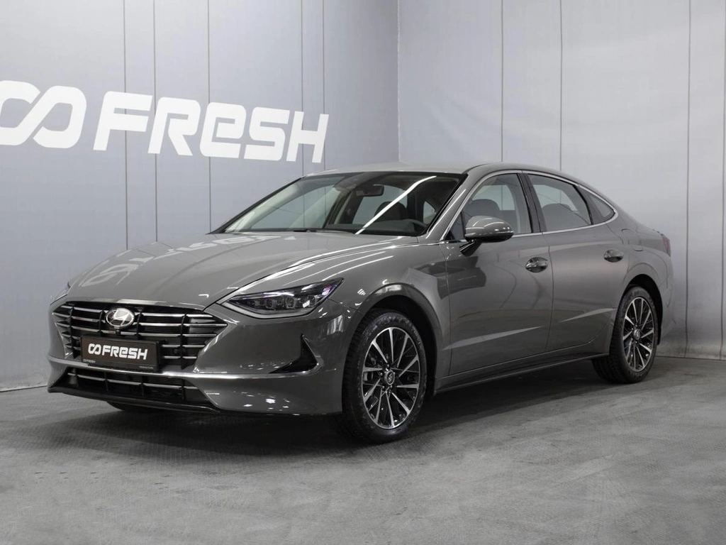 Седан Hyundai Sonata 2023 года, 3700000 рублей, Омск