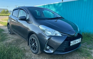 Хетчбэк Toyota Vitz 2019 года, 930000 рублей, Нижний Ингаш