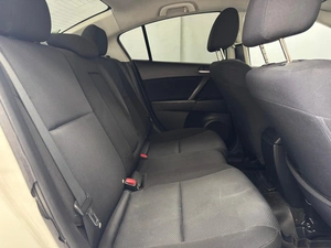 Седан Mazda 3 2011 года, 975000 рублей, Красноярск