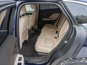 Внедорожник Jaguar F-Pace 2018 года, 3399000 рублей, Санкт-Петербург