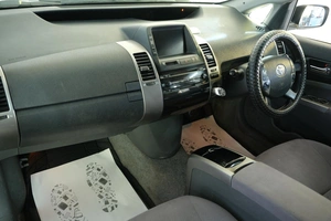 Лифтбек Toyota Prius 2008 года, 929000 рублей, Омск