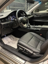 Седан Lexus ES 2016 года, 2100000 рублей, Красноярск