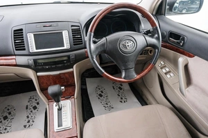 Седан Toyota Premio 2004 года, 819000 рублей, Красноярск