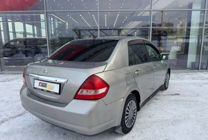 Седан Nissan Tiida 2006 года, 300000 рублей, Солонцы