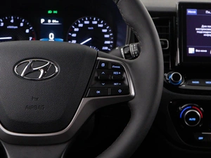 Седан Hyundai Solaris 2021 года, 1599077 рублей, Москва