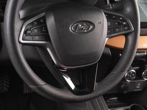 Седан ВАЗ (LADA) Vesta Cross 2023 года, 1379000 рублей, Красный Пахарь