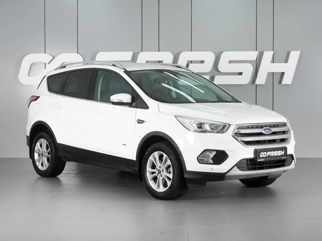 Внедорожник Ford Kuga 2017 года, 1505000 рублей, Красный Пахарь