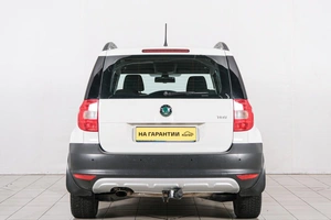 Внедорожник Skoda Yeti 2013 года, 909000 рублей, Красноярск