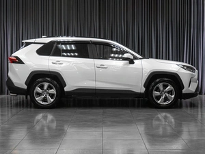 Внедорожник Toyota RAV4 2020 года, 3629000 рублей, Тюмень