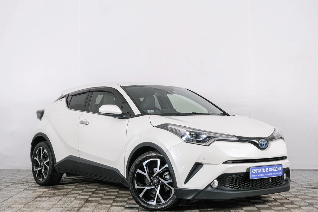 Внедорожник Toyota C-HR 2017 года, 2009000 рублей, Красноярск